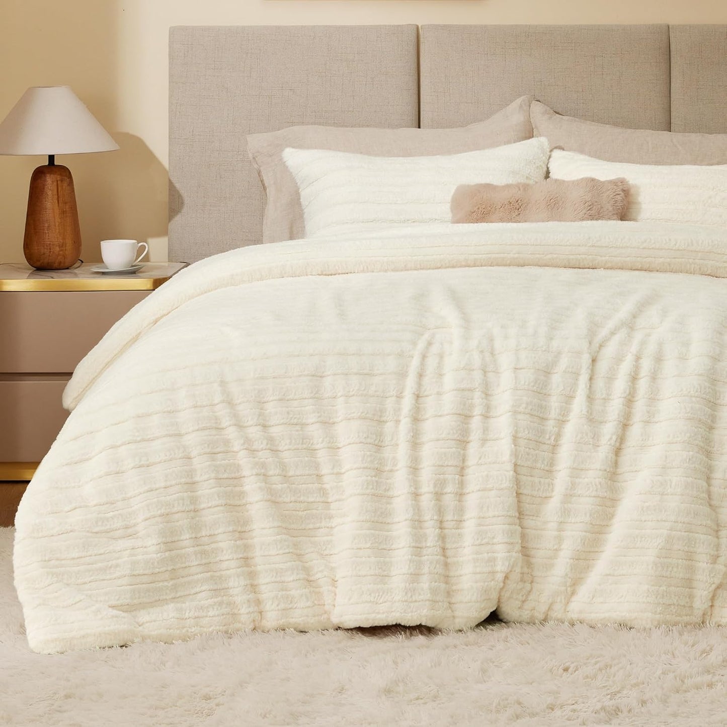 BEDELITE Fleece Comforter Set -Super Soft & Warm Fluffy Cream White Bedding, Luxury Fuzzy Heavy Bed Set for Winter with 2 Pillow Cases