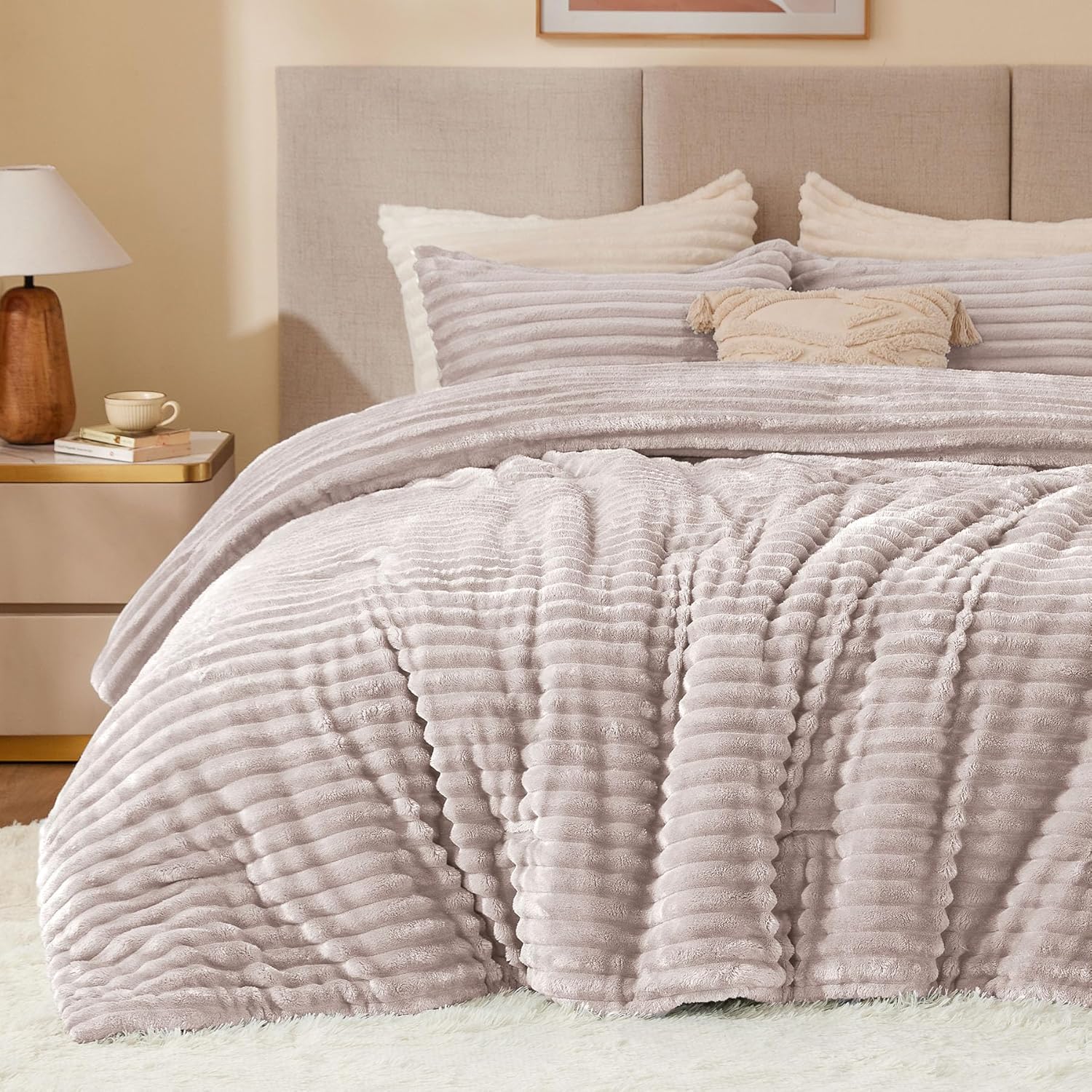 BEDELITE Fleece Comforter Set -Super Soft & Warm Fluffy Cream White Bedding, Luxury Fuzzy Heavy Bed Set for Winter with 2 Pillow Cases