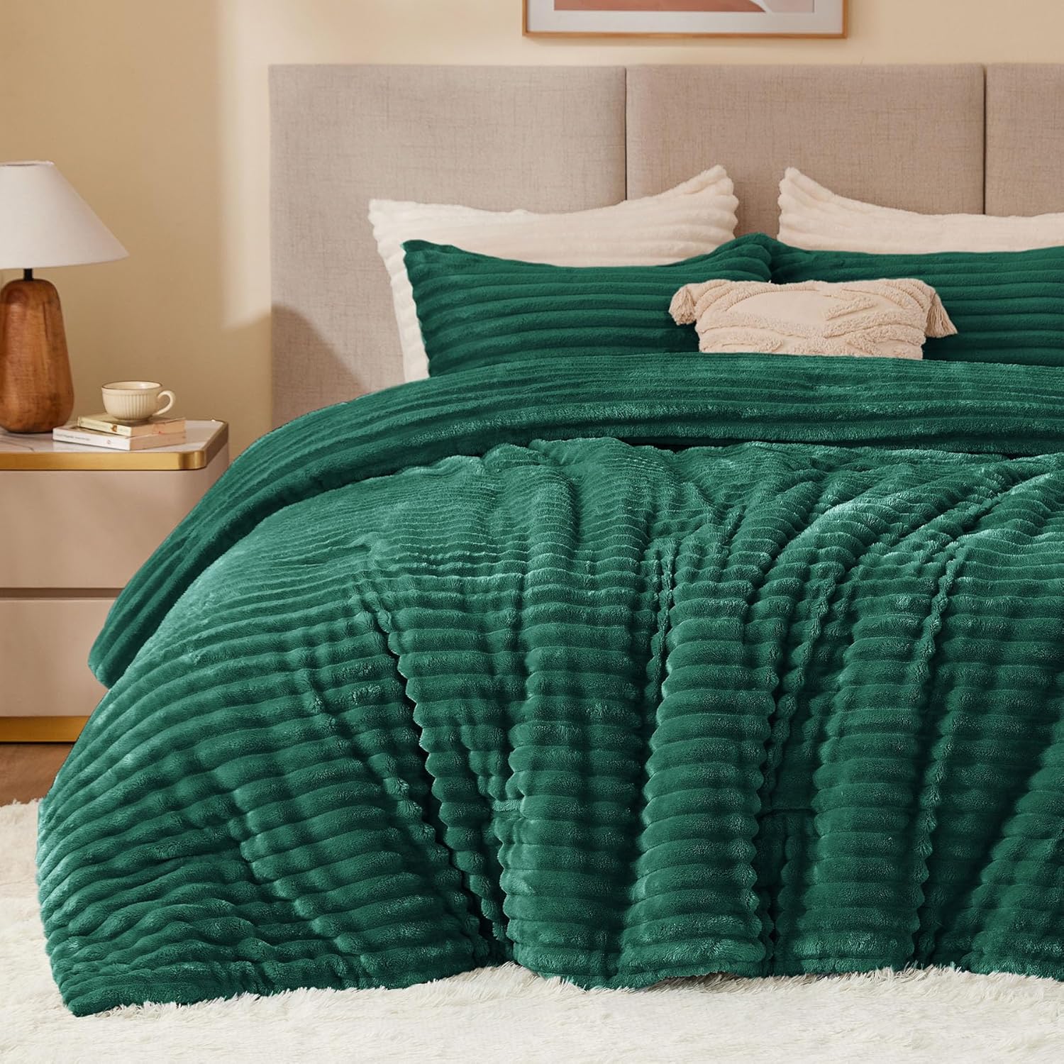 BEDELITE Fleece Comforter Set -Super Soft & Warm Fluffy Cream White Bedding, Luxury Fuzzy Heavy Bed Set for Winter with 2 Pillow Cases