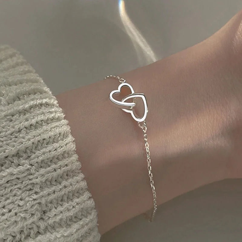 Fashion Bracelet Minimalist Double Heart Hollow Design Delicate Thin Chain Korean Style Niche Jewelry for Women Wholesale