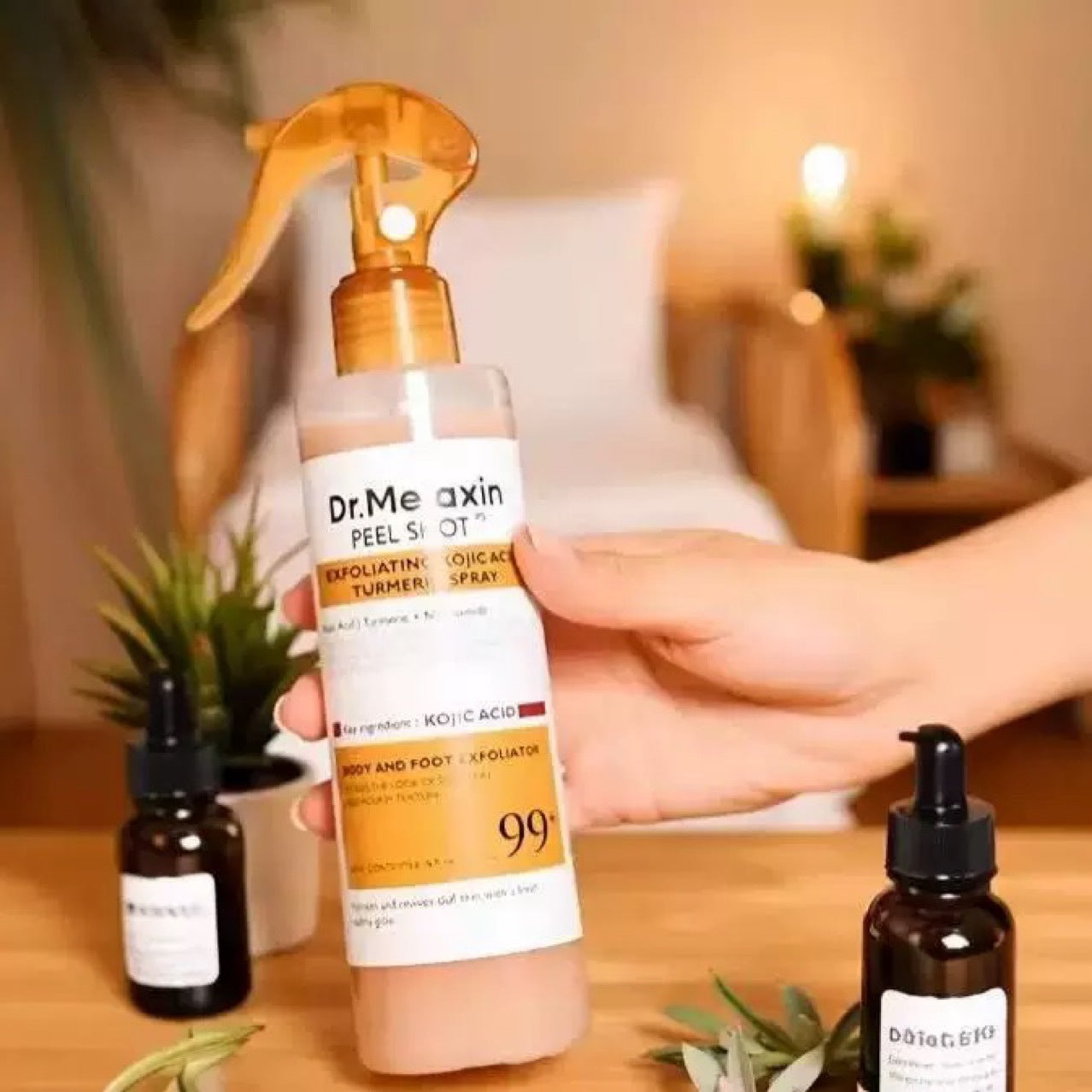 Turmeric Exfoliating Spray 200ml gently cleanses and moisturizes skin.